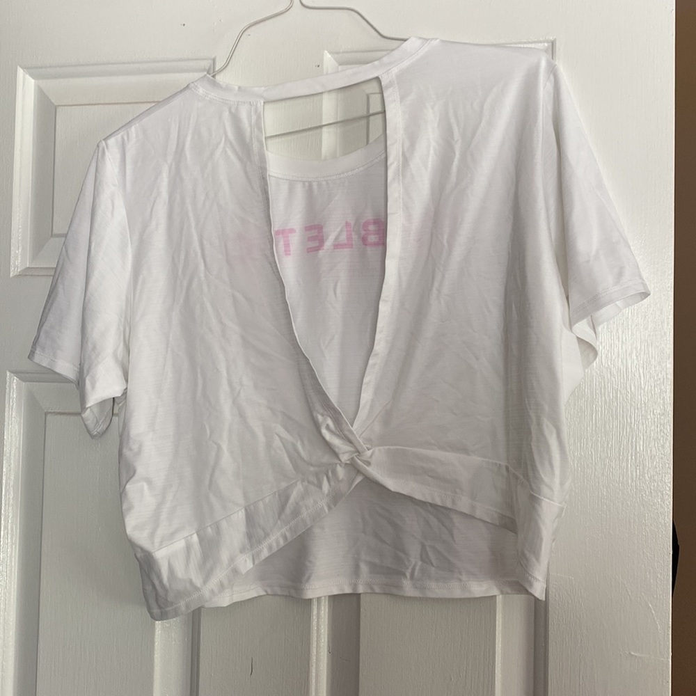 Fabletics cropped tee - Picture 2 of 2